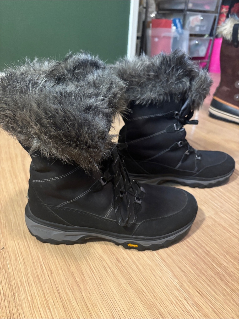 Eddie Bauer Black Winter Lace-Up Boots with Faux-Fur Cuffs and Vibram Sole